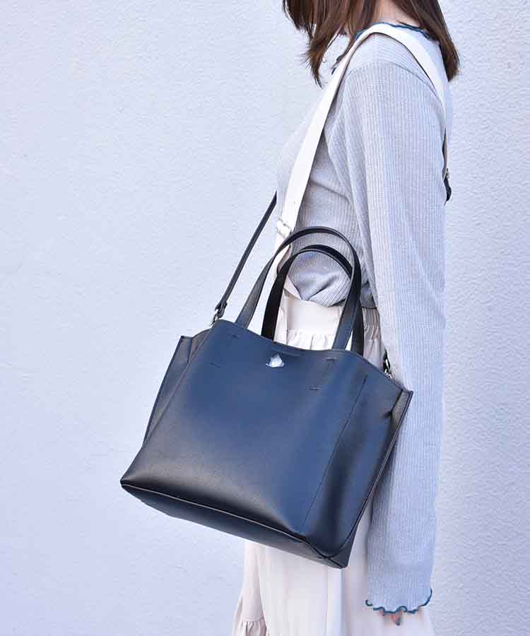 ブルーブルーエ公式　かるいかばん2WAYトートの画像