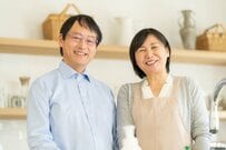 6月支給分から「厚生年金と国民年金」の年金月額はいくら？【共働き・シングル別】