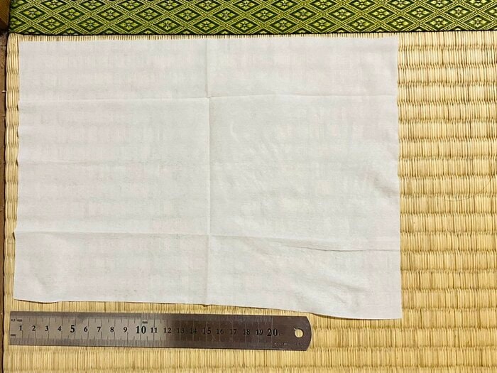 シートのサイズは約200×300mmで、広げると思ったよりも大きい印象