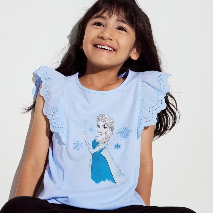 ユニクロ、エルサ〈アナと雪の女王〉グラフィックTシャツの着用例、紹介画像