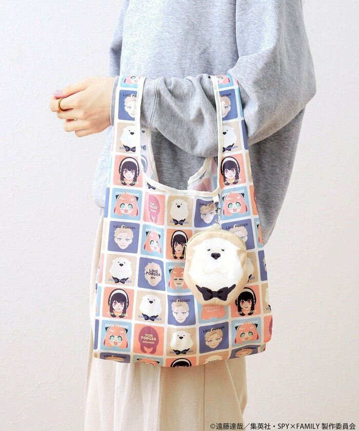 わないときは付属のキャラクター型ポーチに収納し、コンパクトに持ち運べます