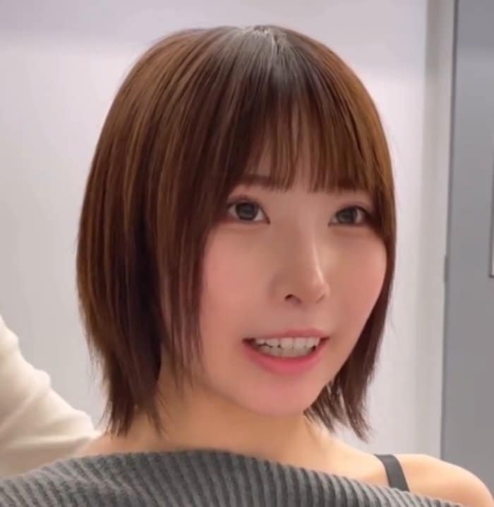 「きれいにしたい」旅行前の美女がイメチェン→「似合う感じで」とプロに任せたら…驚きのビフォアフに笑顔！