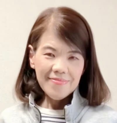 【60代マダム】スウェットでおしゃれな「スポーティーカジュアルコーデ」　上品×カジュアルな印象に「ビンテージみたいでいい味でてる」