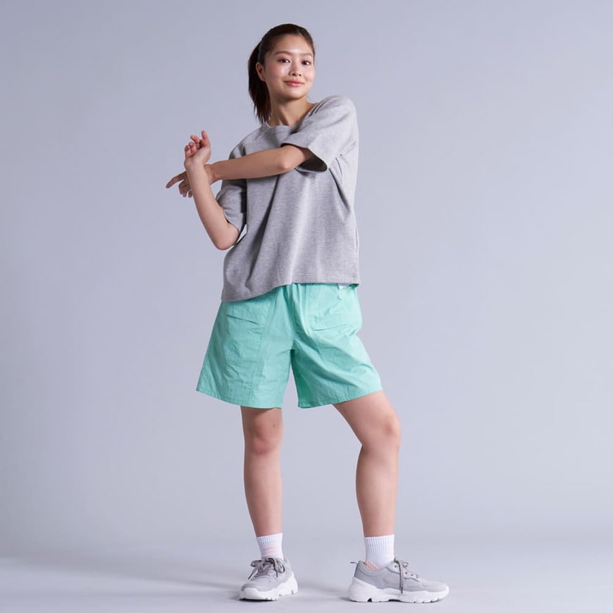 出所：ワークマン公式 レディースメンモリーラグランスリーブＴシャツ