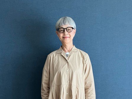【70代マダム】秋の「ロングワンピース」着こなしを披露。大人の気品たっぷりなコーデをマネしたい！