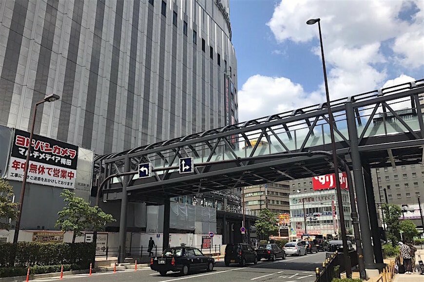 大阪のヨドバシの前に橋が架かったのはどれだけすごいことなのか