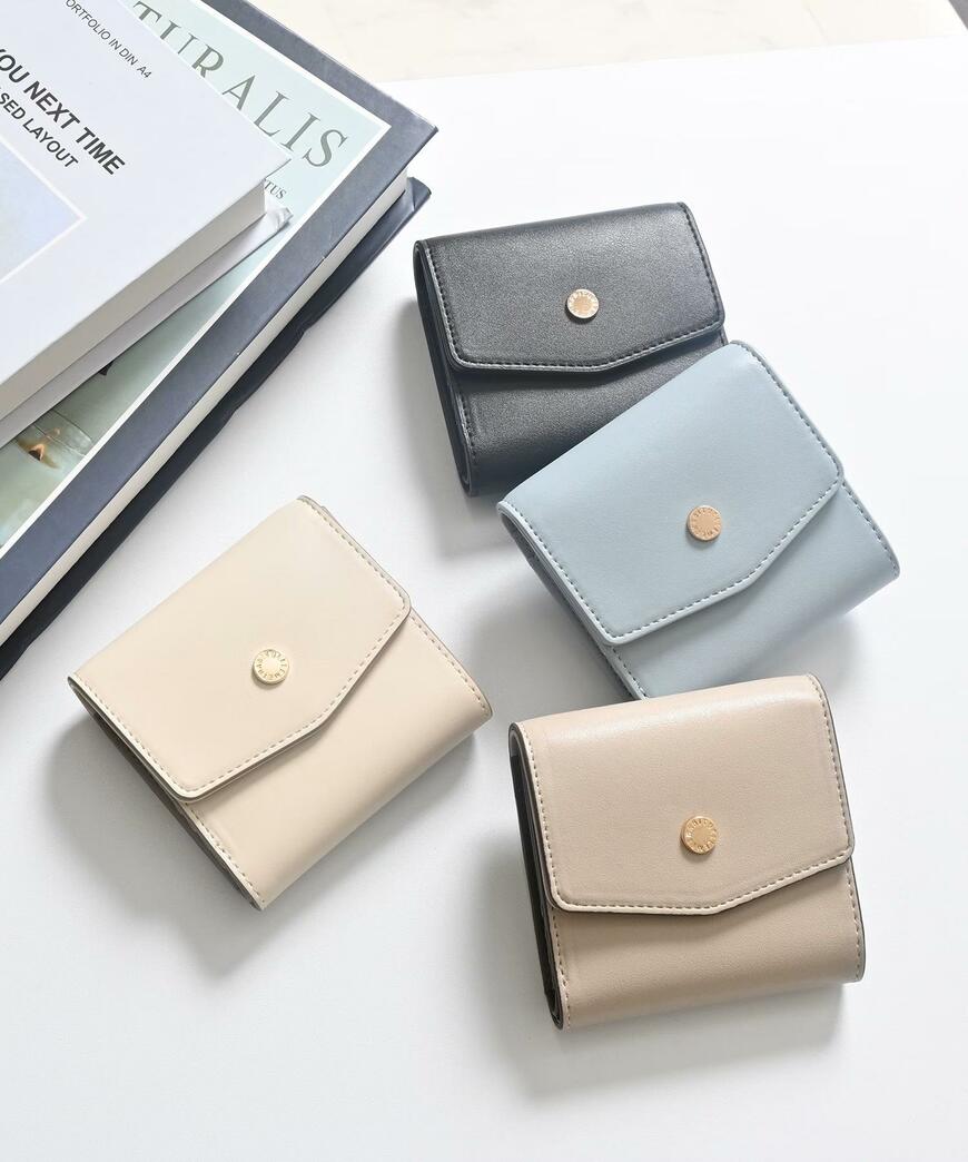 フラップ付ミニ財布