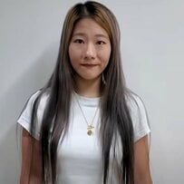 「50cmヘアドネーション」超ロングヘア女性がバッサリカットで〈カッコよくてきれいなショート〉に大変身！