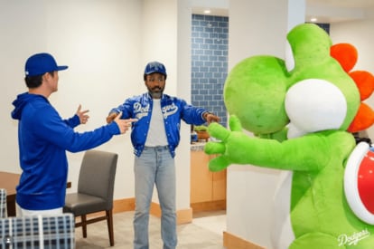 写真 | 3人のヨッシーが大集合！ドジャース山本由伸選手のボブルヘッド