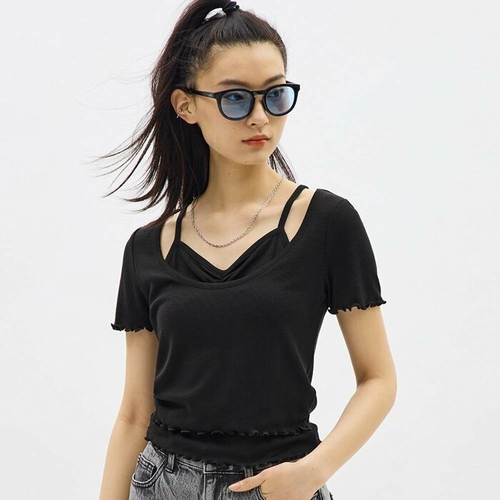 GU公式　キャミソールレイヤードルックT(半袖)Q