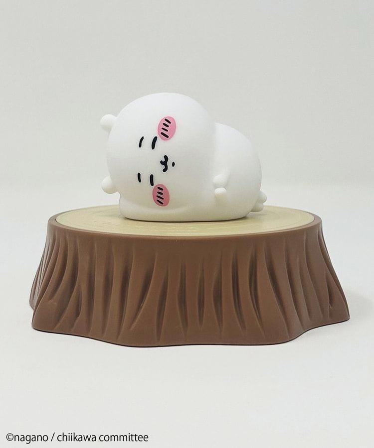 出所：ハニーズ公式通販 ちいかわ／スマホが充電できるデスクトップライト