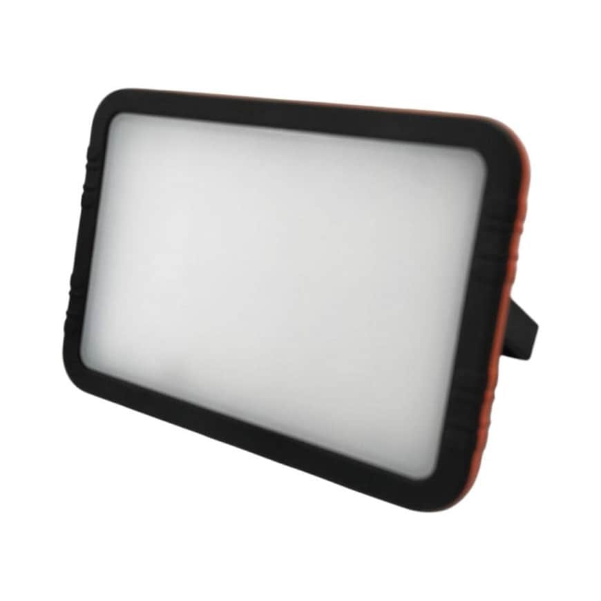 出所：ホームセンター通販コメリドットコム　防水USB充電式ワークライト　明るさ最大700lm　マグネット付き　L-700M