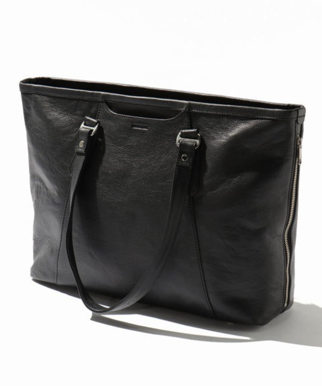 SEEKER - レザートート ¥17,280（税込）