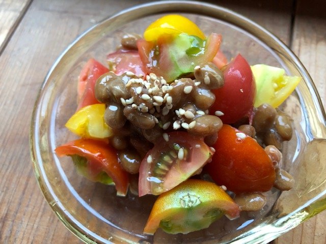 納豆とトマトのさっぱり和え物