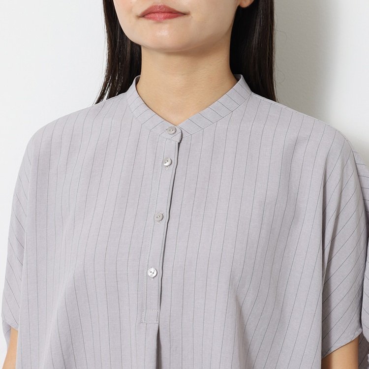 出所：ケユカ公式　ギャザースリーブスキッパーブラウス