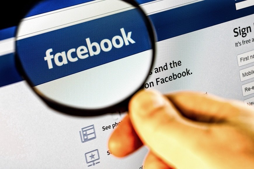 フェイスブックにプライベートを投稿するのは恥ずかしい？ LINEより便利？
