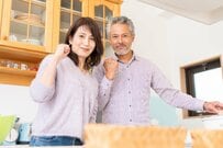 【75歳以上】後期高齢者医療制度の保険料はどこの都道府県が一番高い？47都道府県の《年金収入195万円・82万円》の平均保険料月額を見ていく！