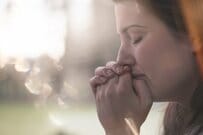 コンプレックスの原因は親からの影響？冗談のつもりでも一生忘れられない言葉