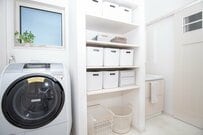 【マイホームの間取り提案】後悔しないランドリールームの作り方！収納や作業台設置のポイントを解説