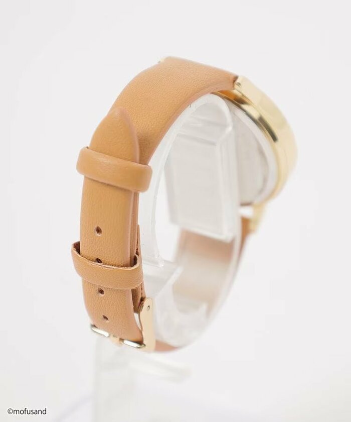 バンドは肌なじみのよいフェイクレザー素材を使用