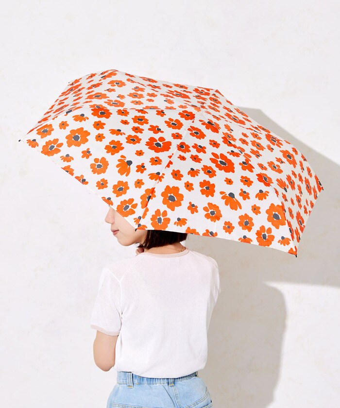 明るい色も含めた４種類のカラーバリエーション