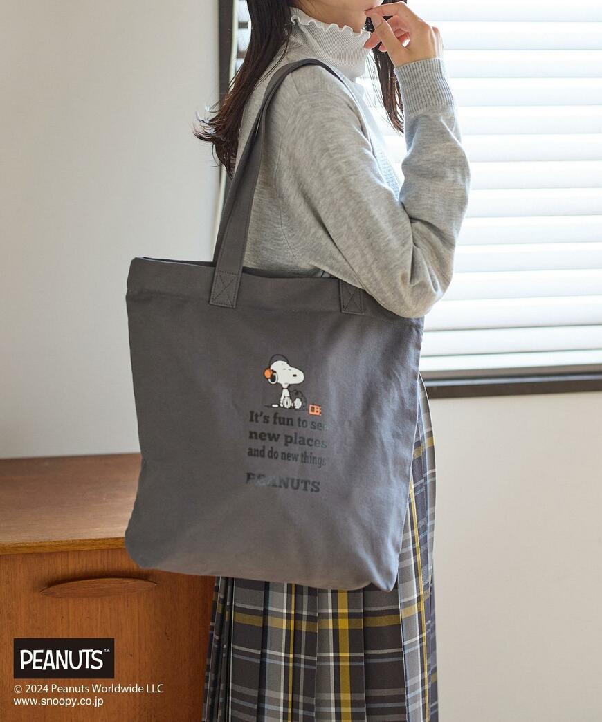 出所：ハニーズ公式　スヌーピー／トート