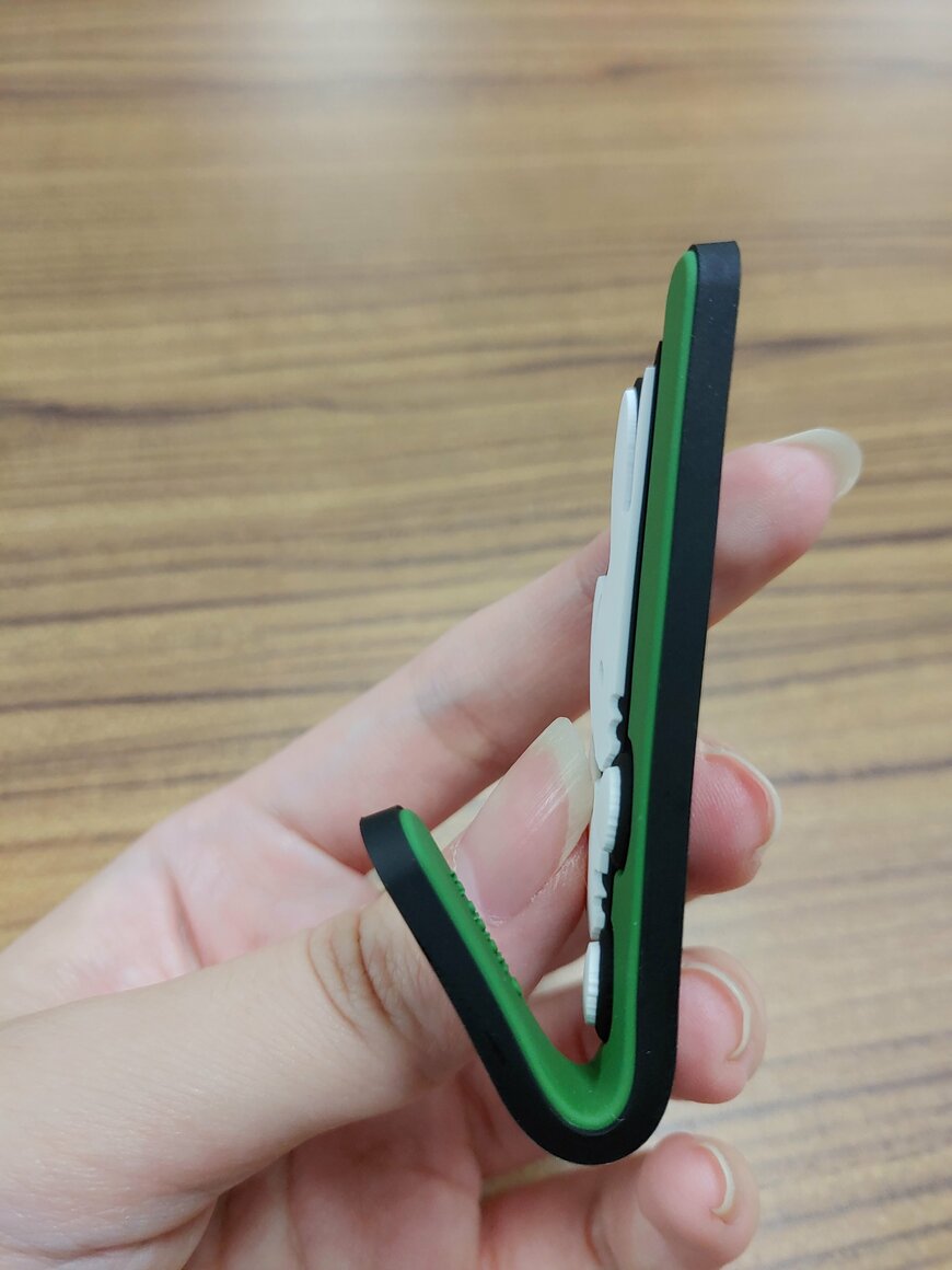 出所：筆者撮影（セリア、ミッフィーのマグネットフック）