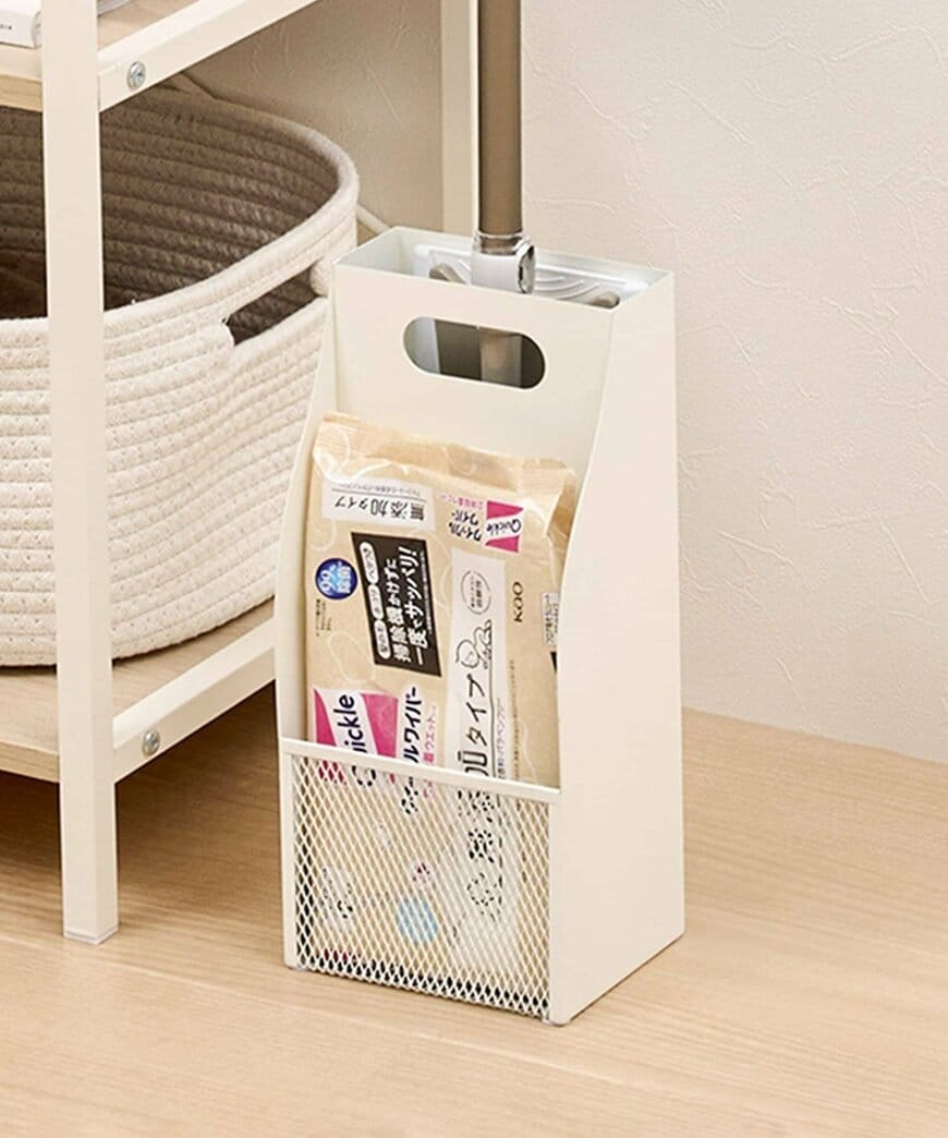 出所：3COINS公式　お掃除ワイパー収納シングル／クイックルコラボデザイン