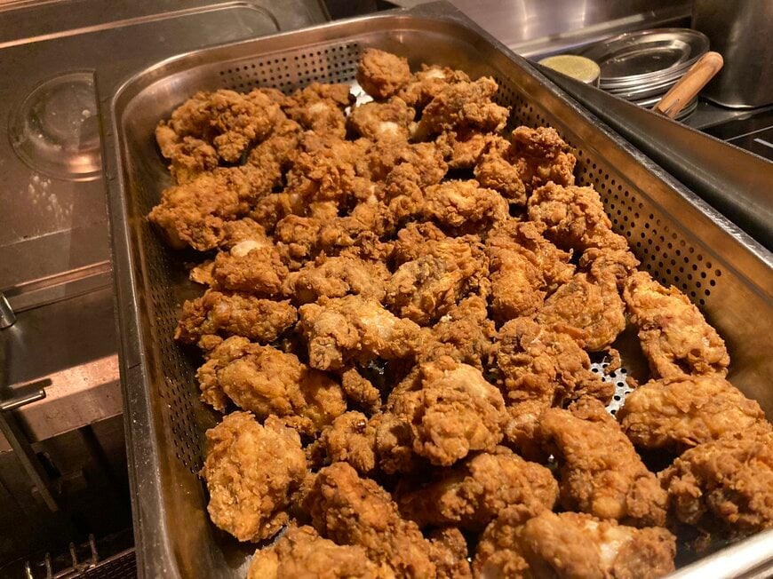 海外の賄いで提供された唐揚げ