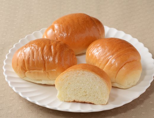 ローソンの新商品:国産小麦のバターロール 4個入