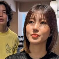 切れ毛と枝毛に悩む女性「ショートボブ」でイメチェン　素敵なヘアスタイルに見惚れる