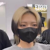 【大変身】「綾波レイ風の髪型にしたい」女性が短めウルフで大胆イメチェン！攻めたデザインに大反響