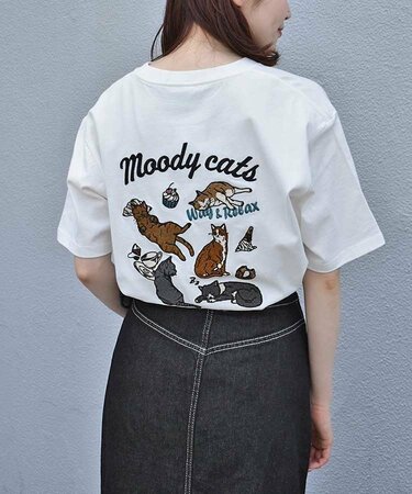 くつろぐ「のんびり猫たち」のバック刺繍が主役！『猫好きさん』のため