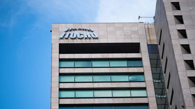 伊藤忠商事、売上総利益が最大のセグメントは収益が最小のコンビニ事業。ROE14.6%と株価の戻りに何を見るか