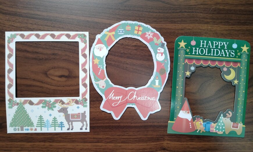 筆者撮影（セリア、クリスマスぬい撮り用フォットプロップス北欧）