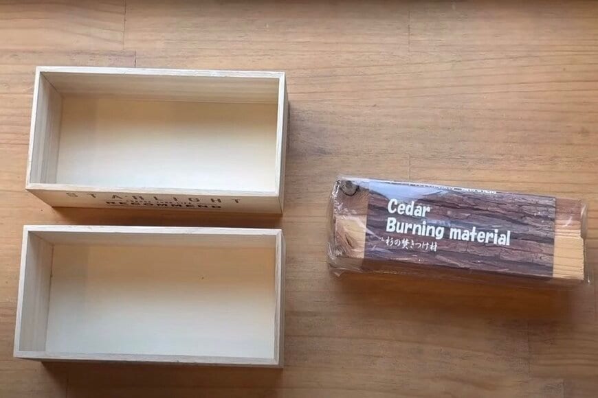【100均DIY】セリアの「杉の焚きつけ材」とキャンドゥの「木箱」で目からウロコのアイデア満載「スライド式ラック」を簡単DIY！