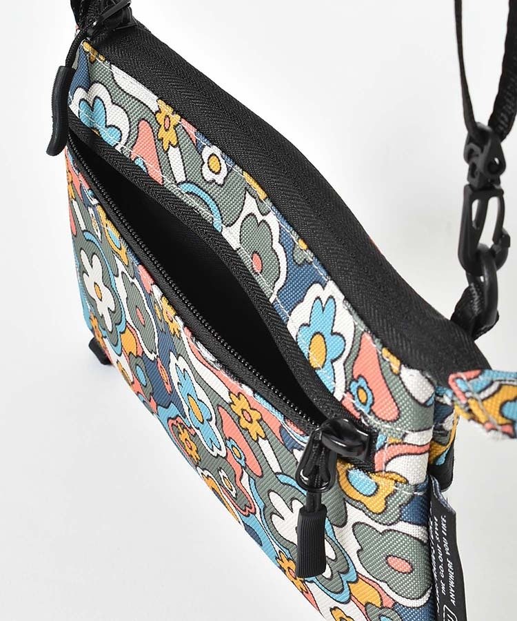 ブルーブルーエ公式　KiUフォンポーチ