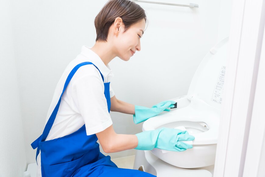 トイレを掃除するイメージ