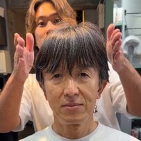 息子「尊敬する父をかっこよくしてほしい」雰囲気に合わせてボリュームを出しつつ軽い動きをつけたら…見事に柔らかいスタイルにチェンジ！