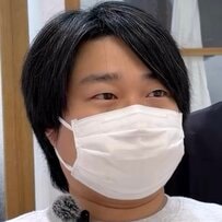 〈直毛＆生え癖〉に悩む男性→プロに「お任せ」でおしゃれな〈波巻きパーマスタイル〉に！「全然印象変わる」と満足