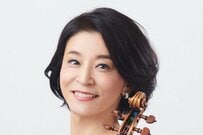 高嶋ちさ子 英国超高級オープンカーと2ショット「カッコよすぎるっす」「ちさ子さんにぴったり」「惚れ惚れ」の声