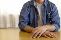 「50歳の夫」が10年前から続けている趣味が話題　妻と娘にするネイルに「趣味の域を超えてる」