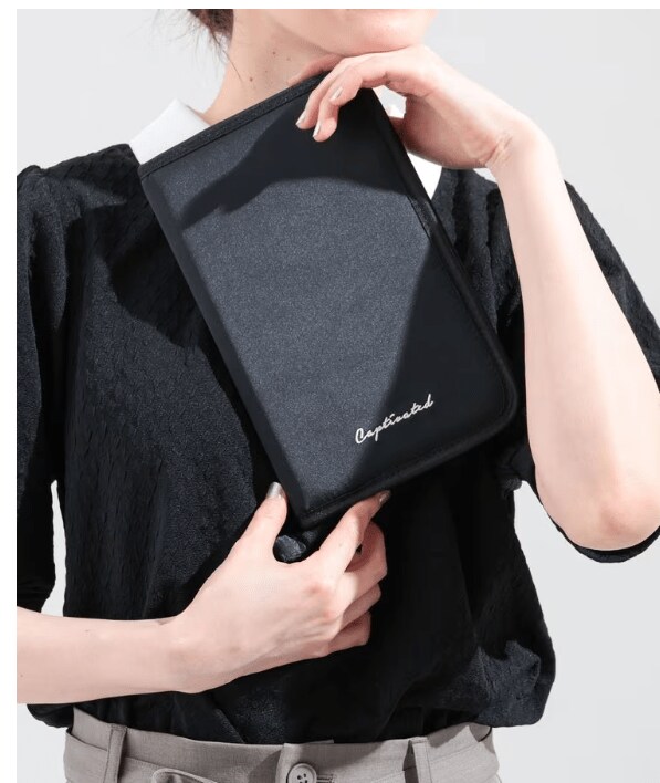 たくさん入るから頼りになる「多ポケットマルチポーチ」