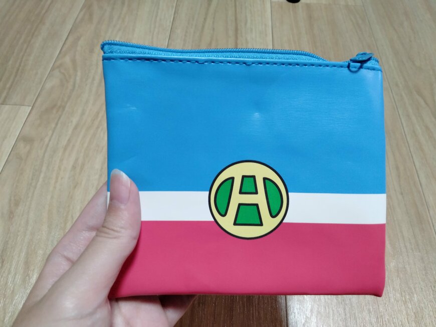 出所：筆者撮影（ダイソー×クレヨンしんちゃんのポーチ）