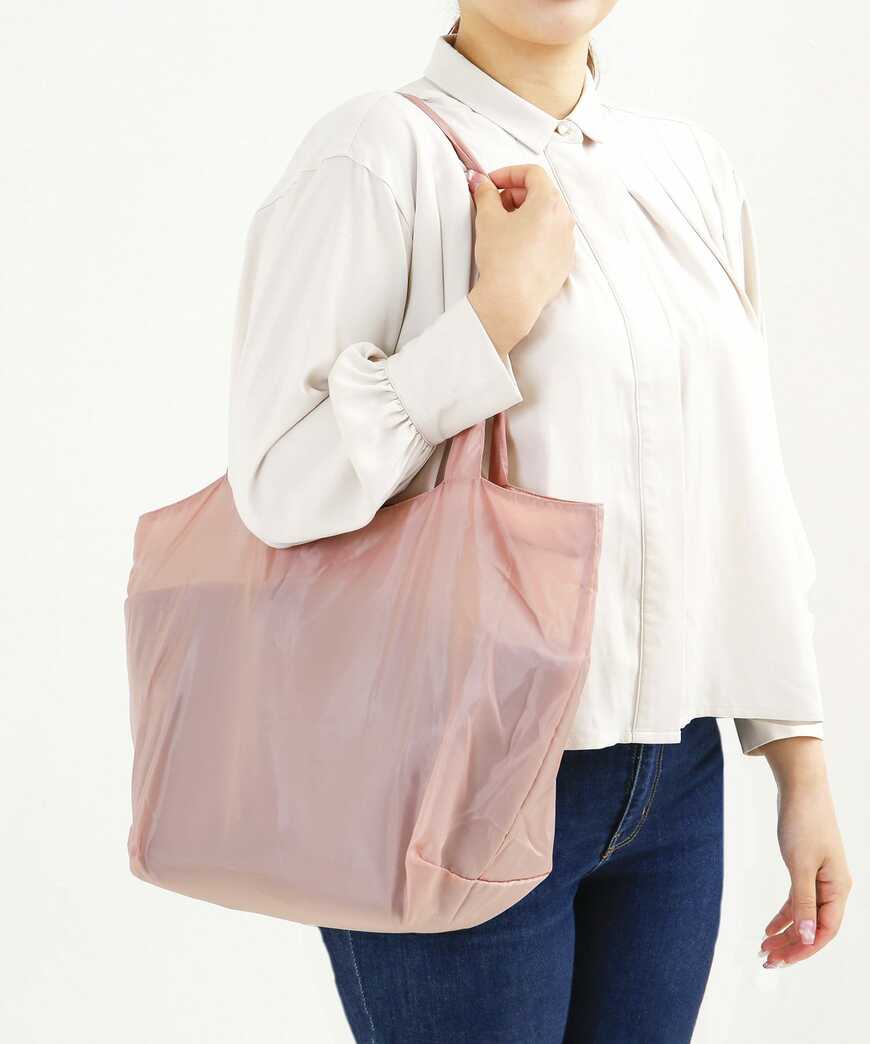 出所：3COINS　バッグカバー