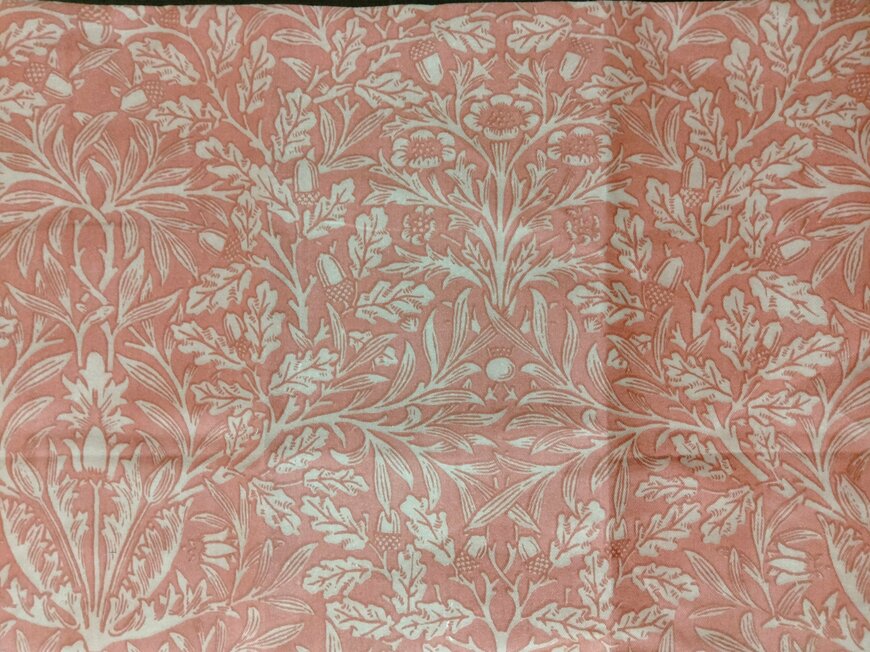 筆者撮影（セリア、クッションカバー ウィリアム・モリス）