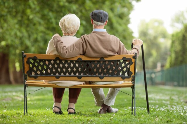 60歳代の貯蓄額はどのくらい？ゆとりある老後への2つの方法