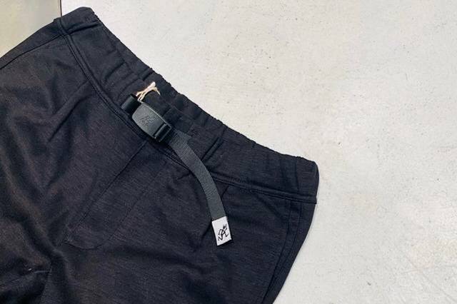アクティブな春にはテックなパンツが役立つ！ プロのおすすめ4本