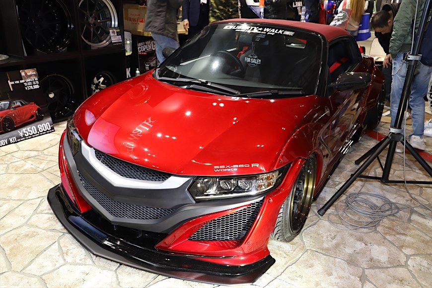 同じホンダ車である『S660』を使ってNSX風に仕上げている