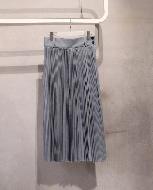 DESSIN DE MODE - denim pleats skirt ¥28,080（税込）